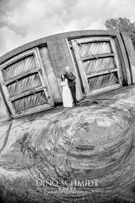 Dino Schmidt, Hochzeitsfotograf, Hochzeitsreportage, Wilhelmshaven, Wittmund, Jever, Westerholt, Oldenburg, Bremen, Hamburg, Esens, Norden, Aurich, Emden, Leer, Wiesmoor, Großefehn, Friedeburg, Remels, Borkum, Juist, Norderney, Osnabrück, Norddeutschland