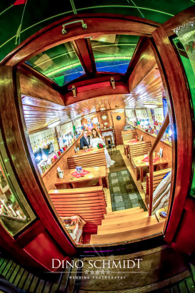 Dino Schmidt, Hochzeitsfotograf, Hochzeitsreportage, Wilhelmshaven, Wittmund, Jever, Westerholt, Oldenburg, Bremen, Hamburg, Esens, Norden, Aurich, Emden, Leer, Wiesmoor, Großefehn, Friedeburg, Remels, Borkum, Juist, Norderney, Osnabrück, Norddeutschland