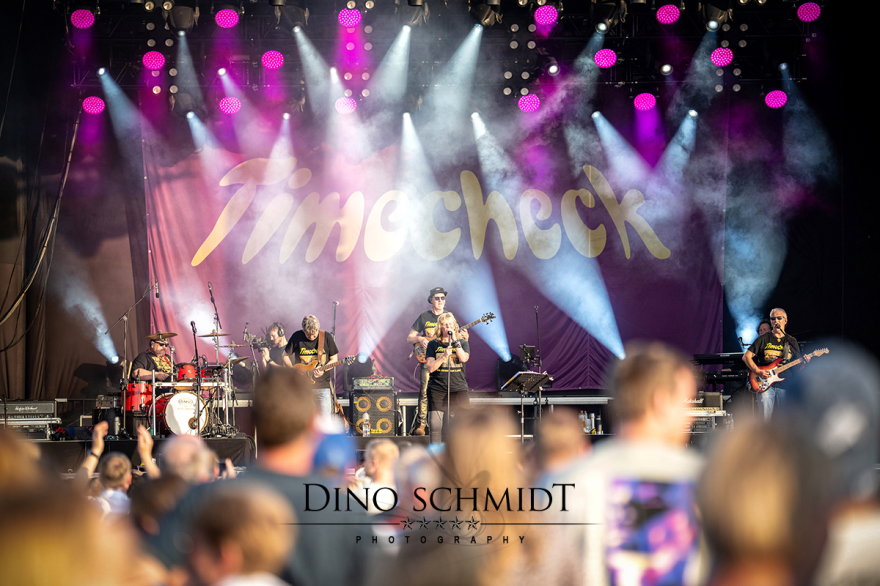 Dino Schmidt, Hochzeitsfotograf, Hochzeitsreportage, Wilhelmshaven, Wittmund, Jever, Westerholt, Oldenburg, Bremen, Hamburg, Esens, Norden, Aurich, Emden, Leer, Wiesmoor, Großefehn, Friedeburg, Remels, Borkum, Juist, Norderney, Osnabrück, Norddeutschland