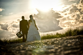 Dino Schmidt, Hochzeitsfotograf, Reportage, Wilhelmshaven, Wittmund, Jever, Westerholt, Oldenburg, Bremen, Hamburg, Esens, Norden, Aurich, Emden, Leer, Wiesmoor, Großefehn, Friedeburg, Remels, Borkum, Juist, Norderney, Osnabrück, Lüneburg, Norddeutschland