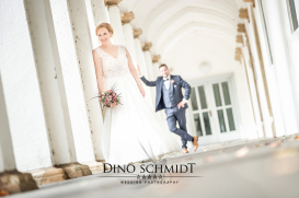 Hochzeitsfotograf Dino Schmidt aus Wiesmoor, Hochzeitsfotos, Hochzeitsfotografie, Hochzeitsreportage, Standesamt, Trauung, Wilhelmshaven, Wittmund, Jever, Westerholt, Oldenburg, Esens, Norden, Aurich, Emden, Leer, Großefehn, Friedeburg, Uplengen, Borkum, 