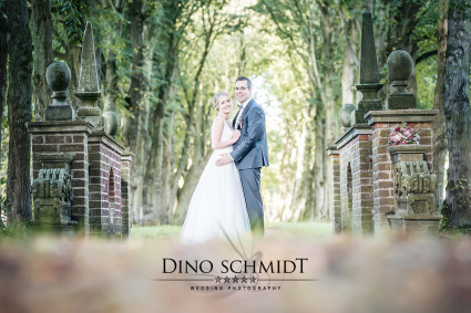Hochzeitsfotograf Dino Schmidt aus Wiesmoor, Hochzeitsfotos, Hochzeitsfotografie, Hochzeitsreportage, Standesamt, Trauung, Wilhelmshaven, Wittmund, Jever, Westerholt, Oldenburg, Esens, Norden, Aurich, Emden, Leer, Großefehn, Friedeburg, Uplengen, Borkum, 
