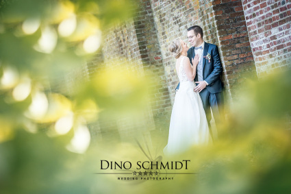 Hochzeitsfotograf Dino Schmidt aus Wiesmoor, Hochzeitsfotos, Hochzeitsfotografie, Hochzeitsreportage, Standesamt, Trauung, Wilhelmshaven, Wittmund, Jever, Westerholt, Oldenburg, Esens, Norden, Aurich, Emden, Leer, Großefehn, Friedeburg, Uplengen, Borkum, 
