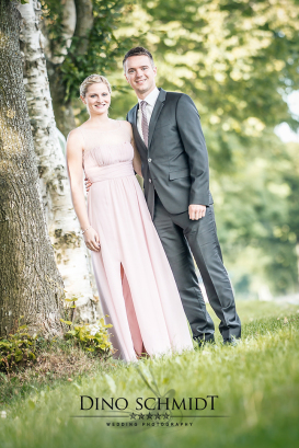 Hochzeitsfotograf Dino Schmidt aus Wiesmoor, Hochzeitsfotos, Hochzeitsfotografie, Hochzeitsreportage, Standesamt, Trauung, Wilhelmshaven, Wittmund, Jever, Westerholt, Oldenburg, Esens, Norden, Aurich, Emden, Leer, Großefehn, Friedeburg, Uplengen, Borkum, 