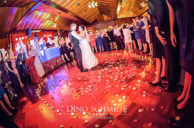 Hochzeitsfotograf Dino Schmidt aus Wiesmoor, Hochzeitsfotos, Hochzeitsfotografie, Hochzeitsreportage, Standesamt, Trauung, Wilhelmshaven, Wittmund, Jever, Westerholt, Oldenburg, Esens, Norden, Aurich, Emden, Leer, Großefehn, Friedeburg, Uplengen, Borkum, 